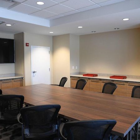 Towneplace Suites Kansas City At Briarcliff Екстер'єр фото
