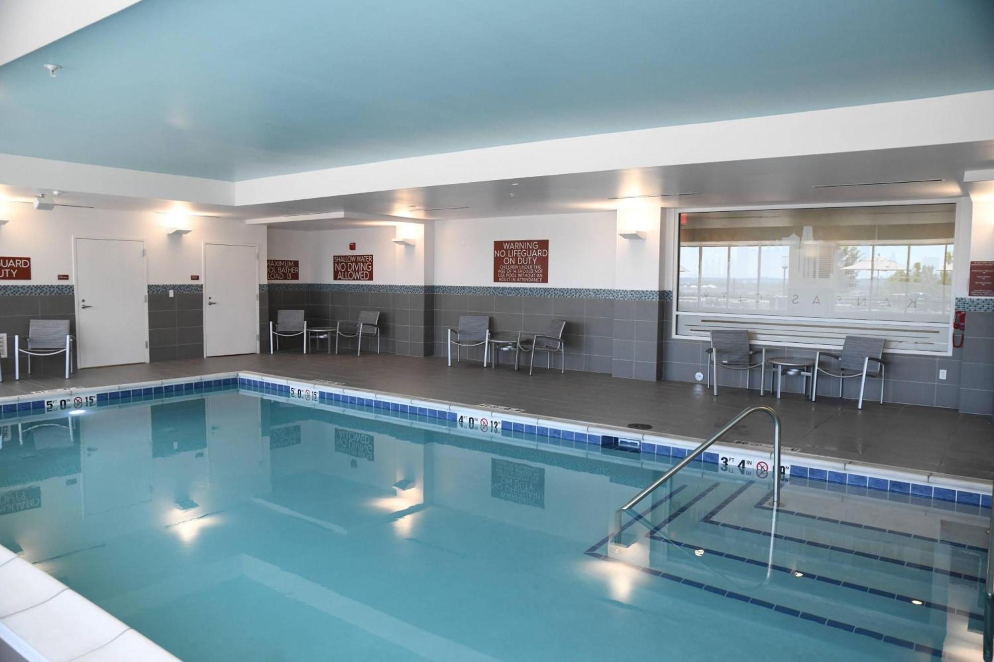 Towneplace Suites Kansas City At Briarcliff Екстер'єр фото
