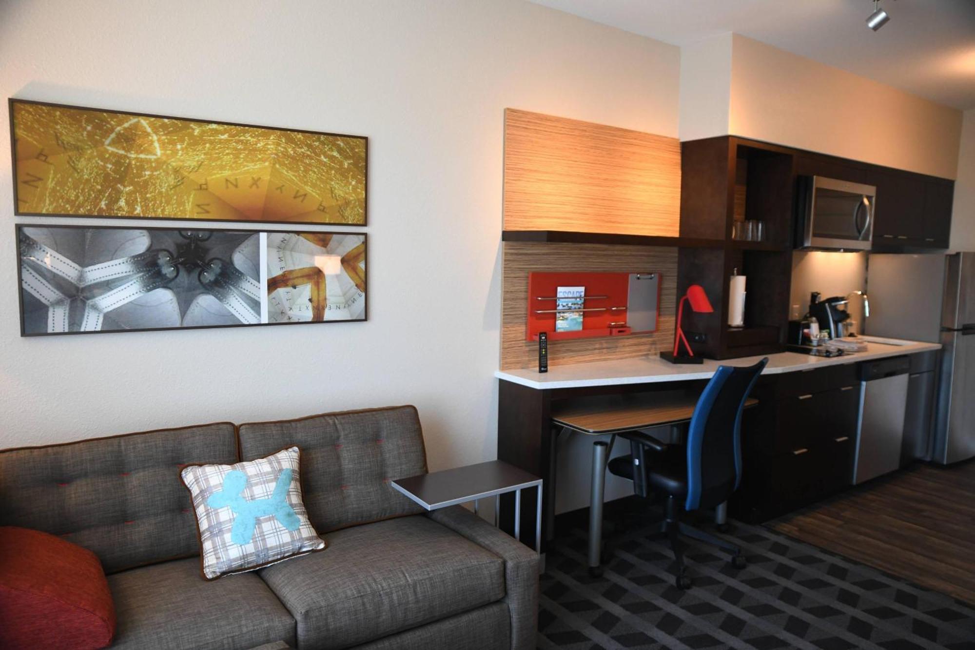 Towneplace Suites Kansas City At Briarcliff Екстер'єр фото