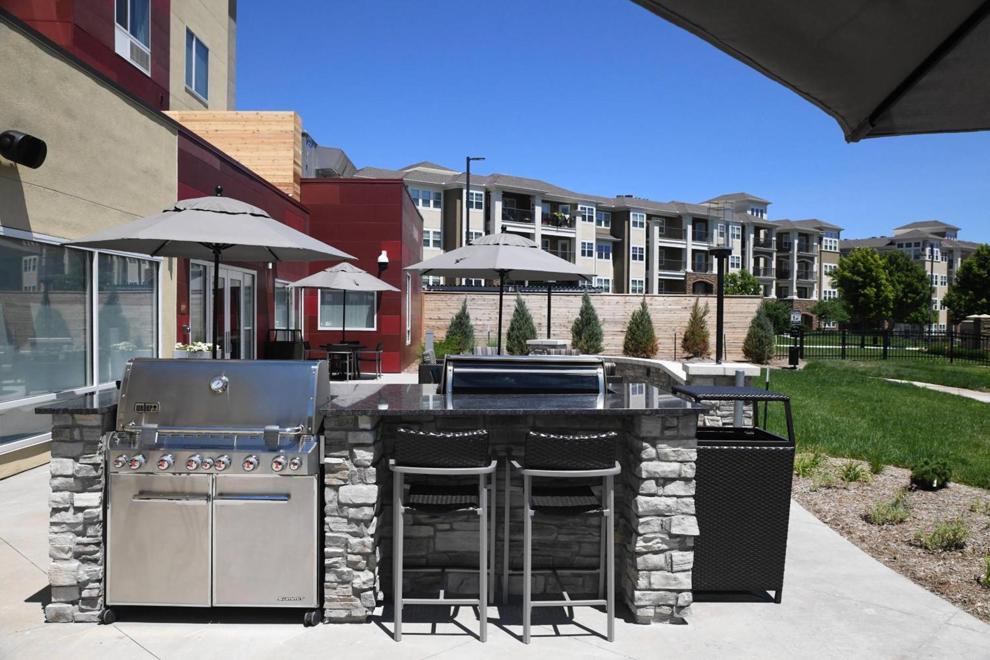 Towneplace Suites Kansas City At Briarcliff Екстер'єр фото