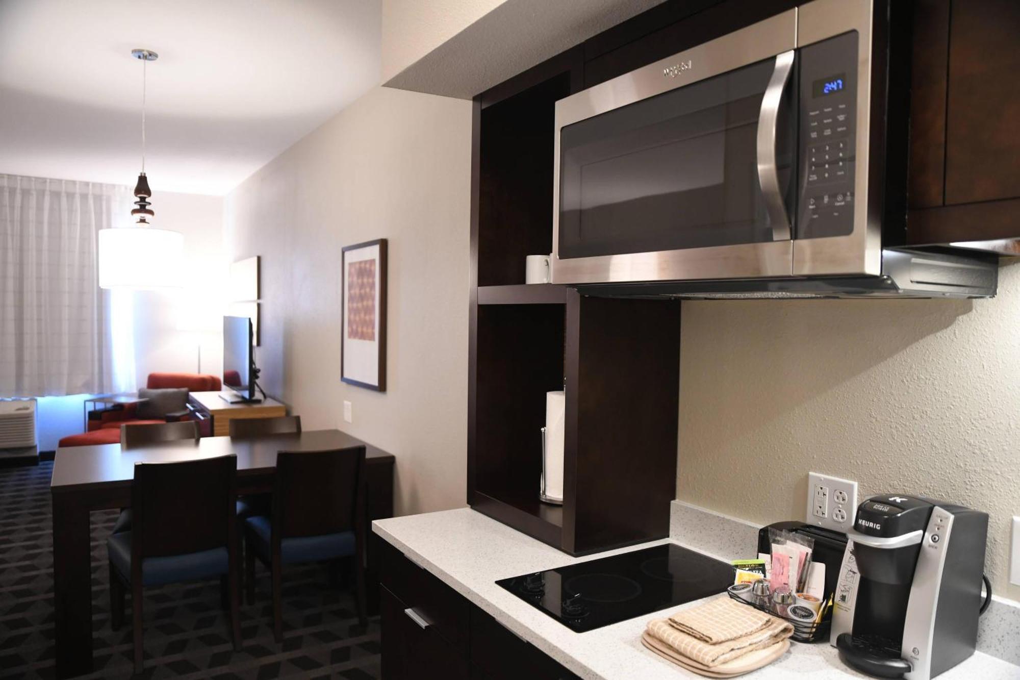 Towneplace Suites Kansas City At Briarcliff Екстер'єр фото