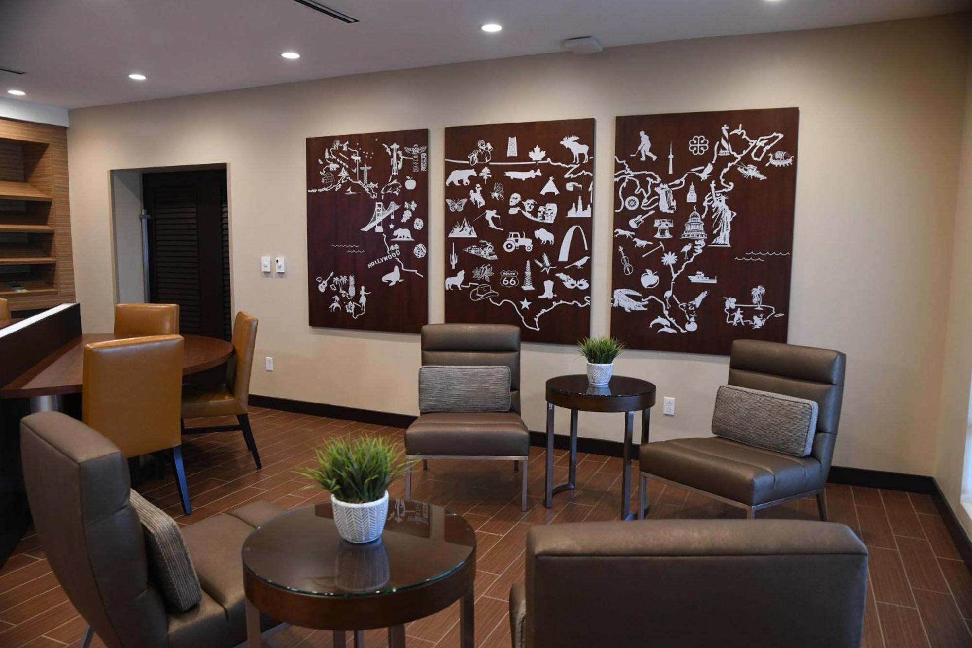 Towneplace Suites Kansas City At Briarcliff Екстер'єр фото